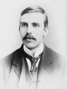 black and white portrait of Ernest Rutherford.